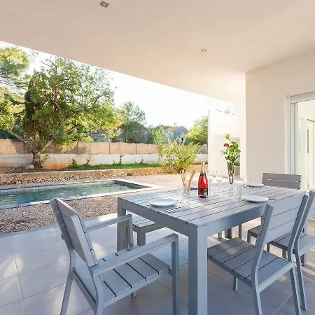 ヴィラ Villa Dirham デニア